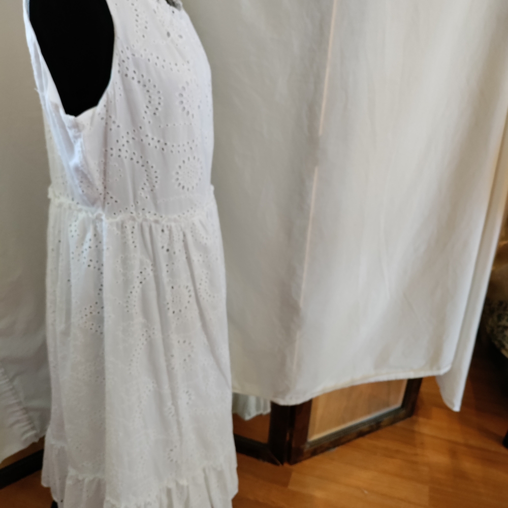 White Eyelet Sleeveless Casual/Business Casual Dress NWT. - Picture 4 of 7